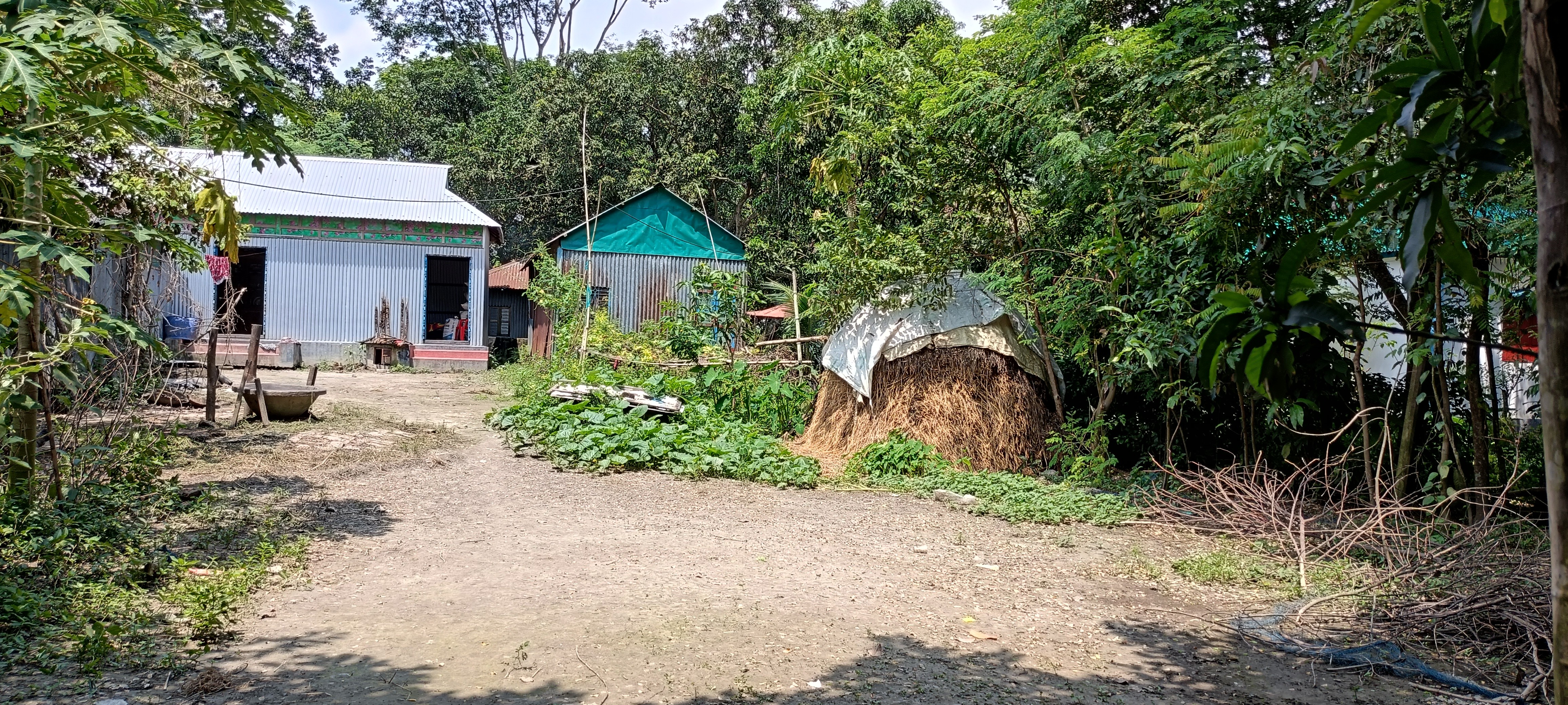 ব্রাহ্মণবাড়িয়ায় ২৫ বছরেও  বসতভিটা বুঝে পাননি আব্দুল্লাহ