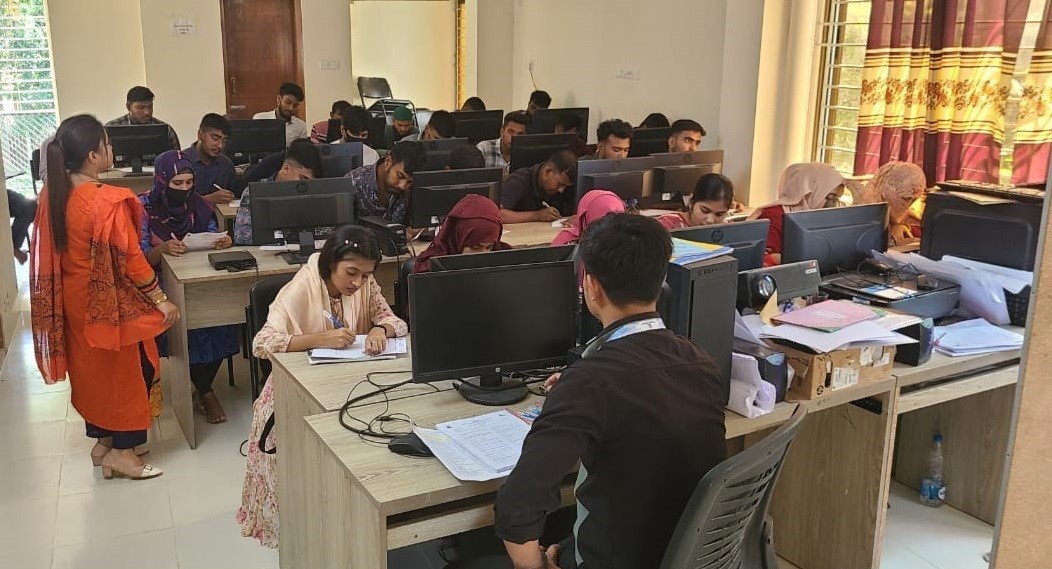 জনপ্রিয় হয়ে উঠছে ফ্রিল্যান্সিং,৫০ টি আসনের বিপরীতে আবেদন প্রায় ১২ হাজার