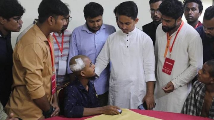 নারায়ণগঞ্জে আন্দোলনে নিহত-আহতদের পরিবারের খোঁজ নিলেন সারজিস